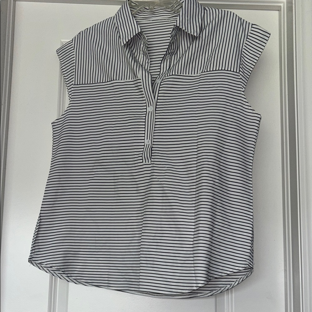 SHEIN Black and White Notched Collar Cap Sleeve Shirt